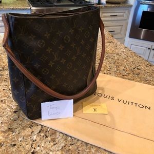 Louis Vuitton Looping GM